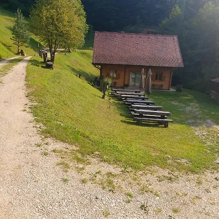 אכסניה Brunarica