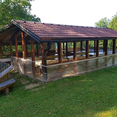 Domek letniskowy Brunarica Globoko (Podravje)
